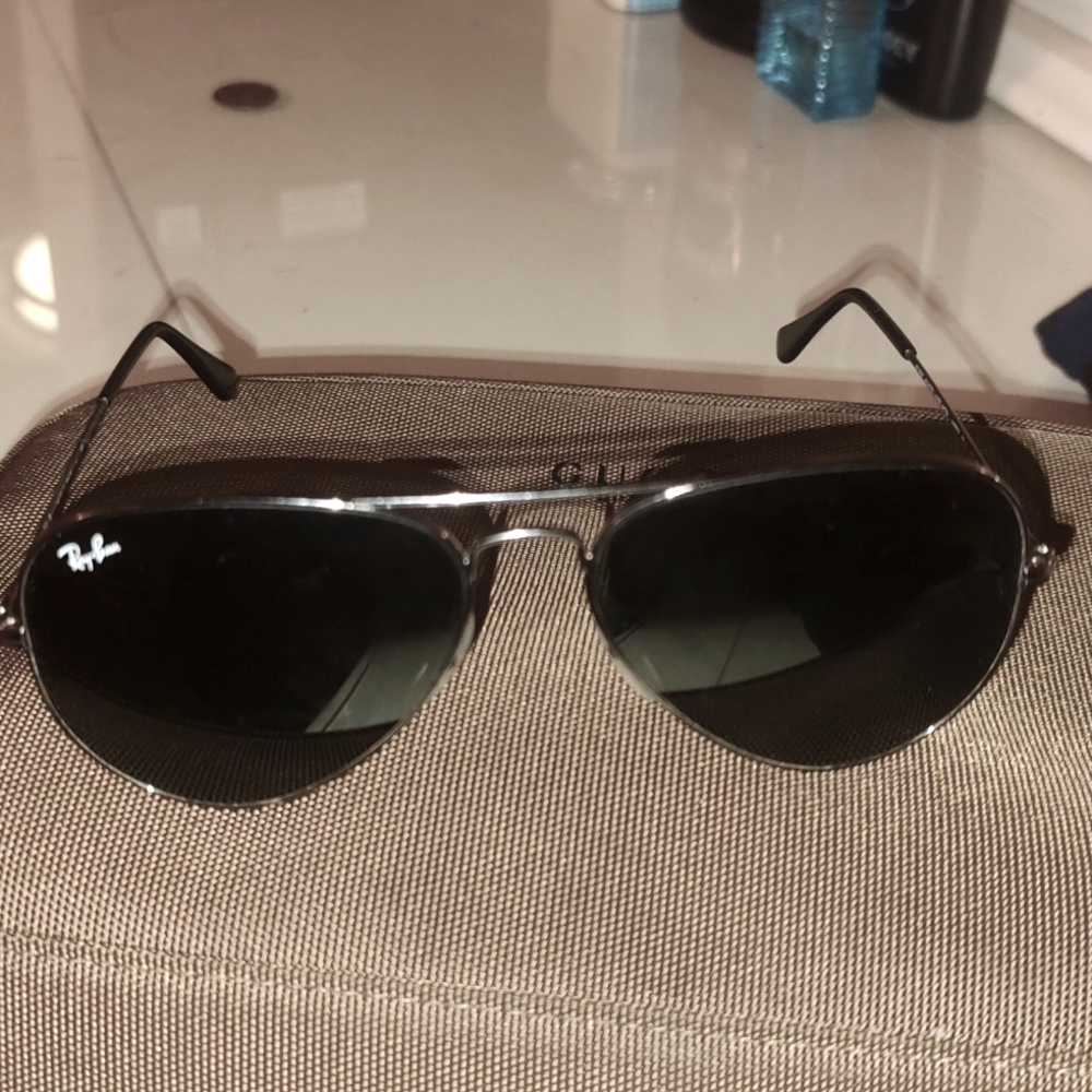 Ray-Ban aviator style
